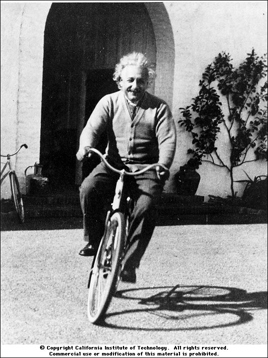 Me encontré con Einstein en bici